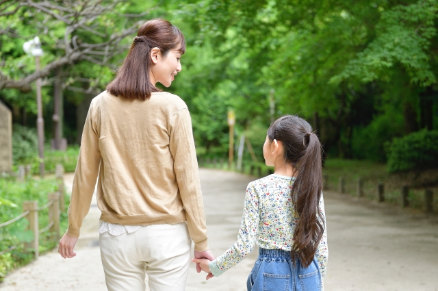 強迫性障害の家族にできることは？治療を仕事にしている専門家に相談する